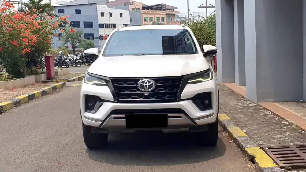 Toyota Fortuner Vrz Tetradrive 4x4 Putih Facelift Model 2021 NIK 2020