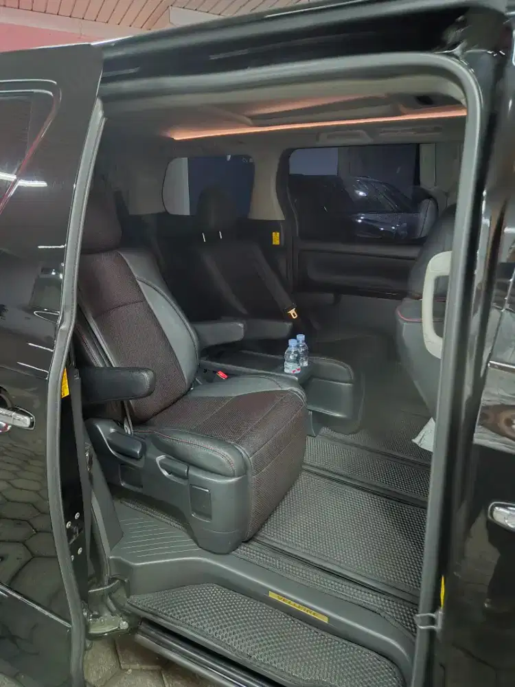 Mewah gagah Harga murah, Vellfire 2013, Facelift 2017 Kondisi Istimewa
