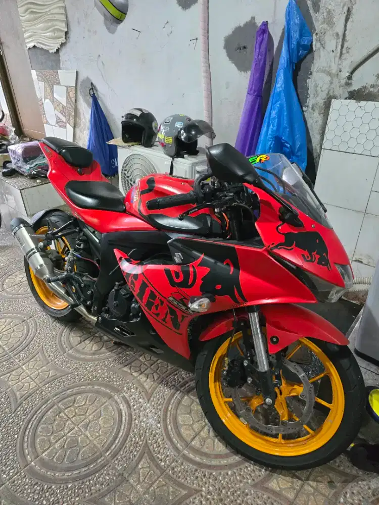 Motor Sport Suzuki GSX R150 Tahun 2018 Siap Pakai