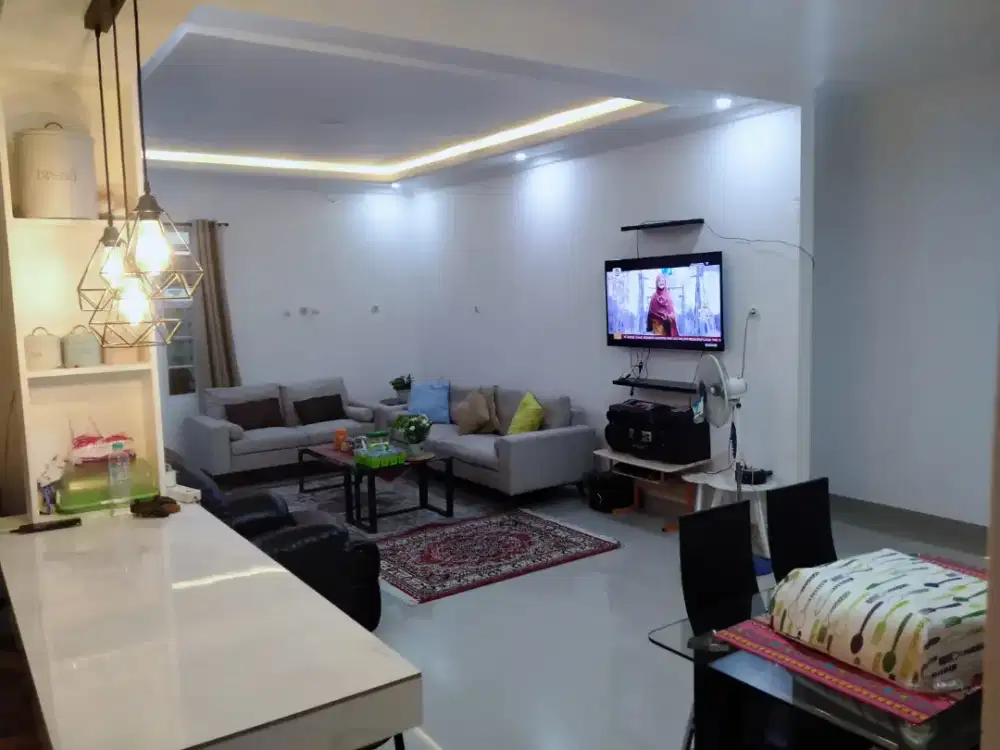 Dijual Cepat! Tanah + Rumah Strategis di Limo Depok!