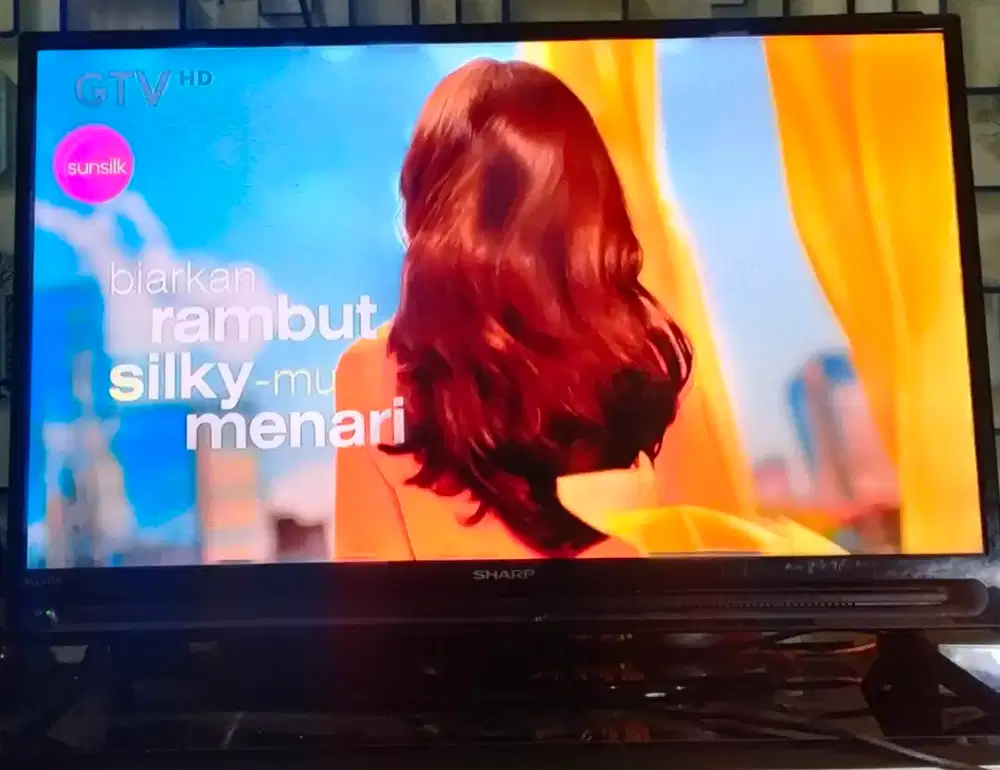 Jual murah aja Tv LED Sharp 32 Inch kondisi normal