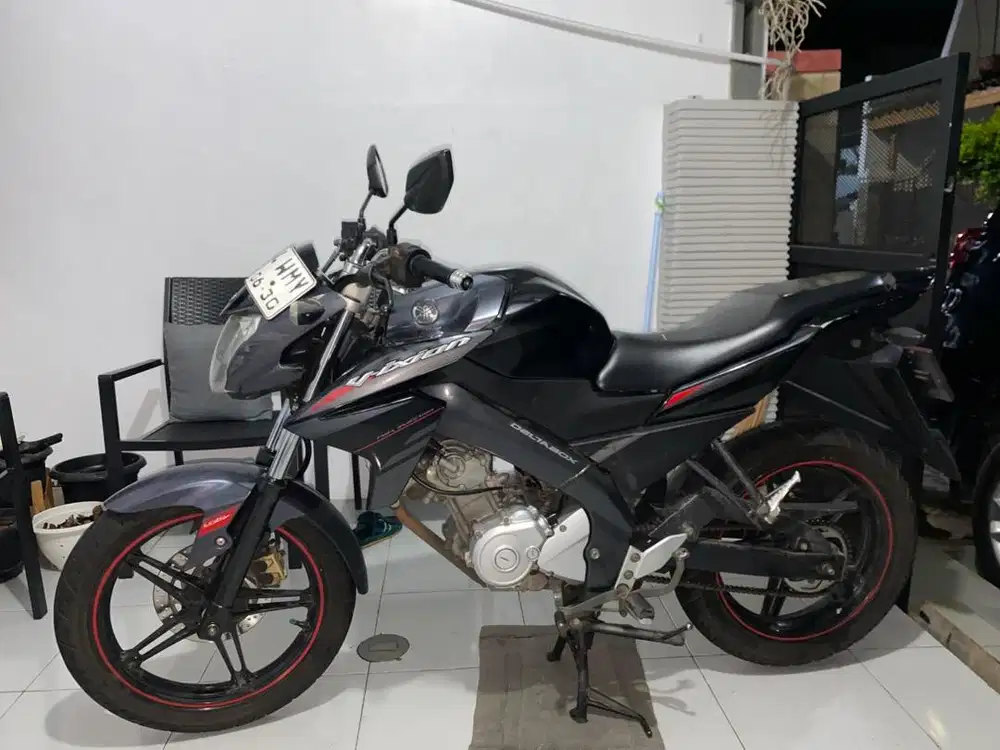 Motor Vixion Advan 2015