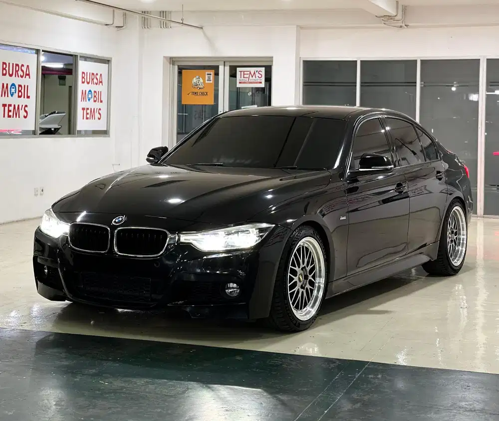 ( CASH ! LCI PAKET GANTENG ) BMW 320i Sport 2016/2017 B48