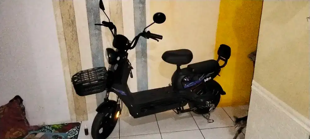 Dijual sepeda listrik merek Mio Bru pemakaian 3 blan