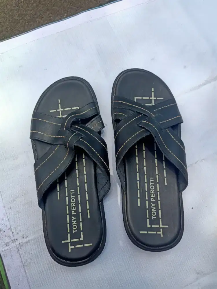 Sandal kulit pria size 40