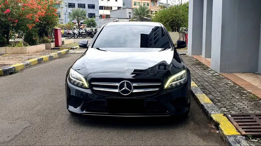 Mercedes Benz Mercy C200 C 200 EQ Boost Facelift 2019 Antik Low Km17Rb