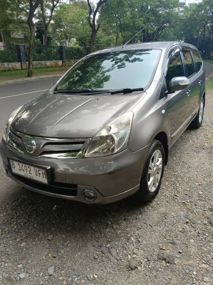Nissan Grand livina 2011 Bensin