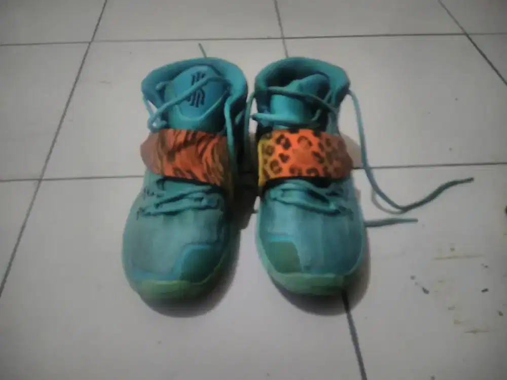 sepatu basket nike kyrie