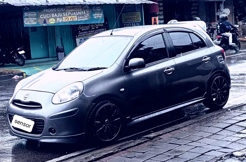 Nissan March 2012 Bensin