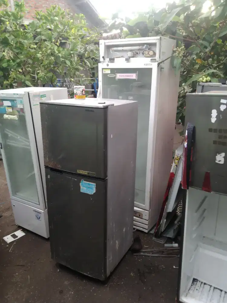 Cari rusak an sowces kulkas frizer