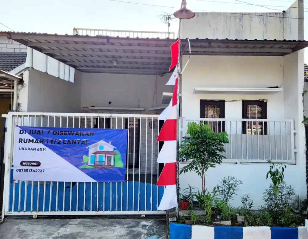Disewakan Rumah  1 ½ lantai...