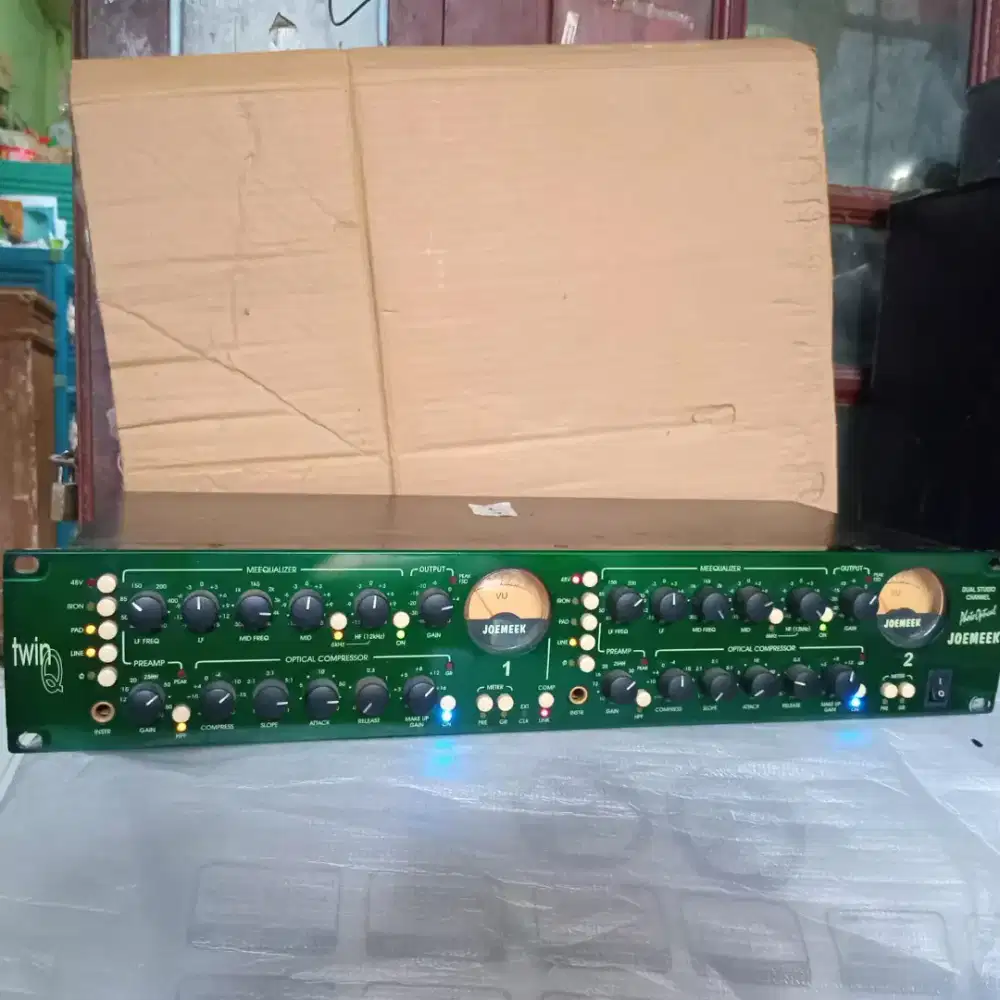 Preamp studio Joemeek Twin q