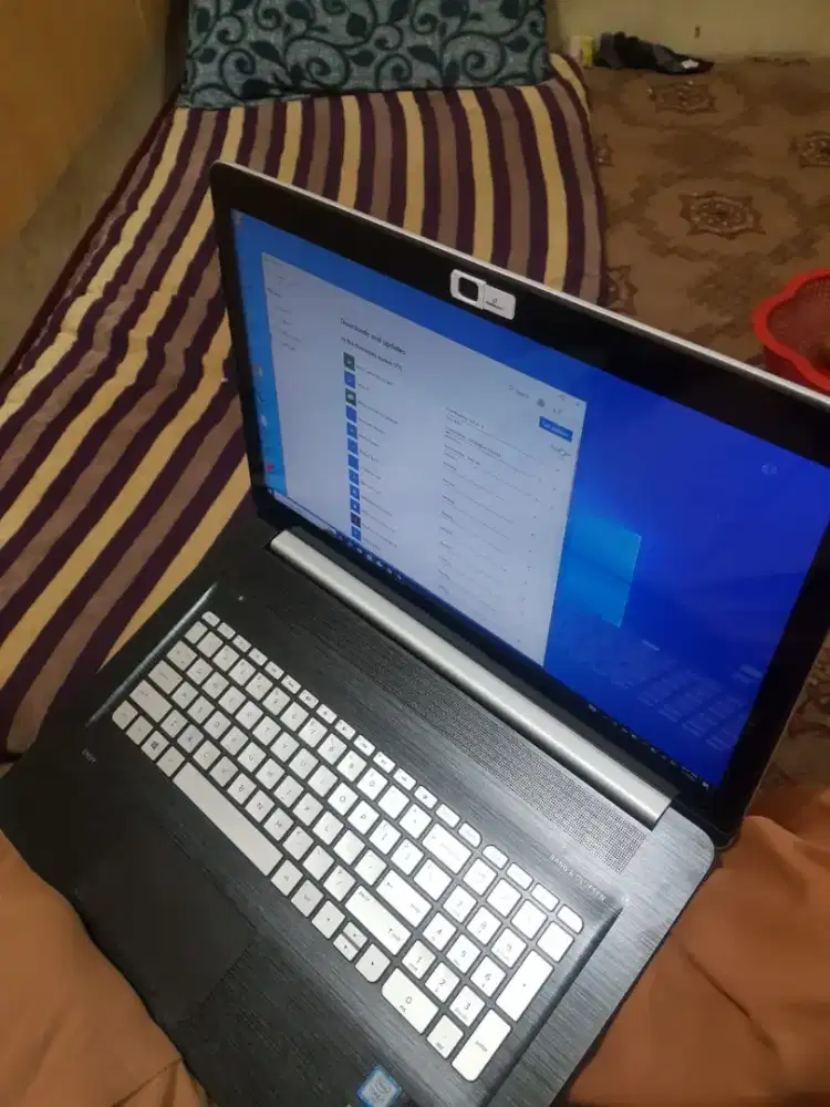 Notebook HP Envy Core i7 generasi ke-6 dengan kartu grafis NVIDIA 2 GB