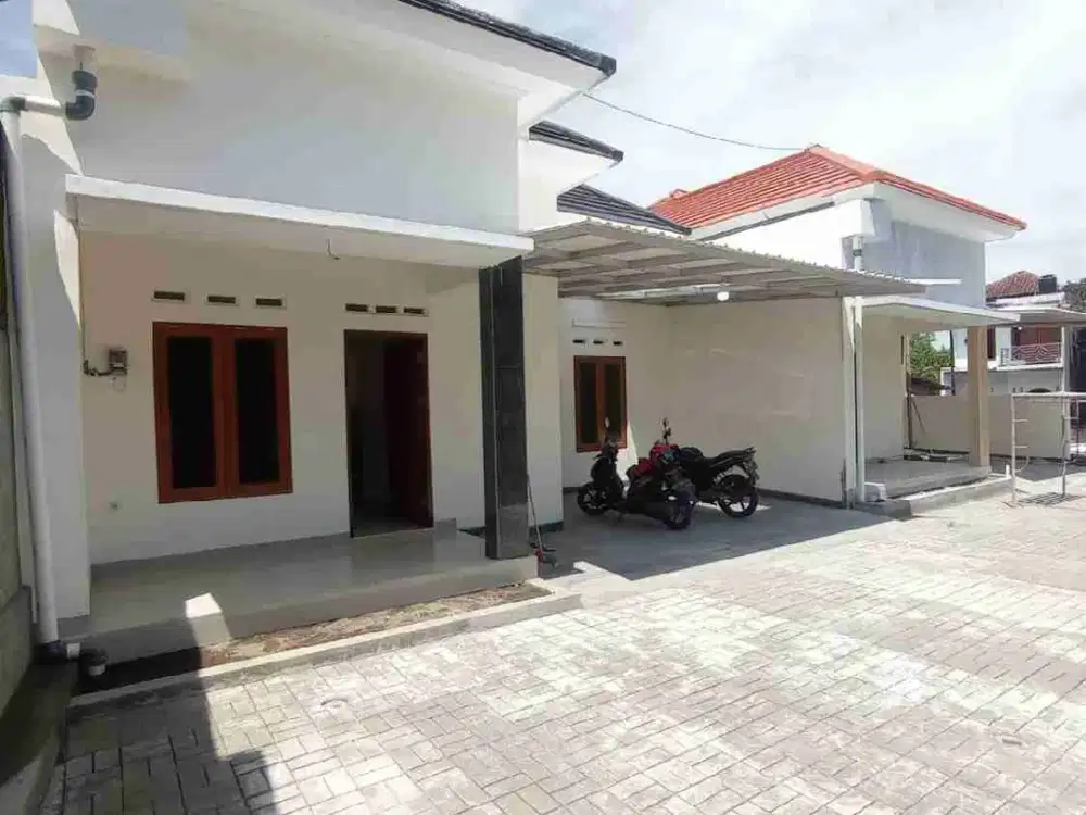 dijual rumah dekat jakal km 9