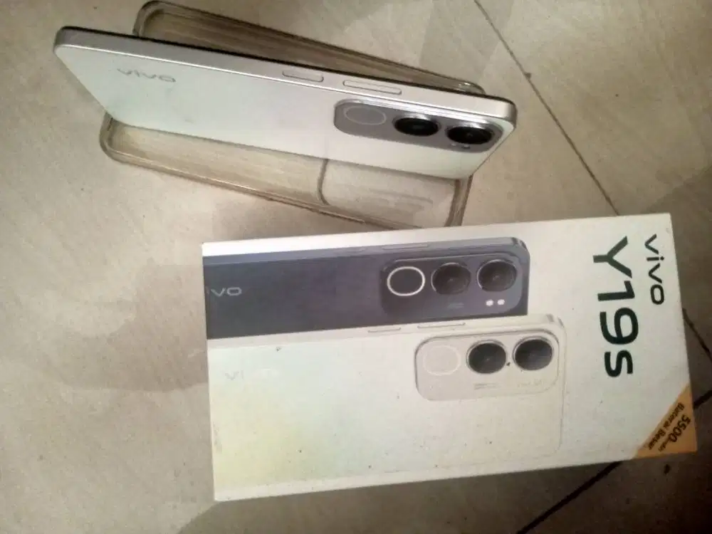 jual Vivo Y 19s. Ram 4+4/64 GB.