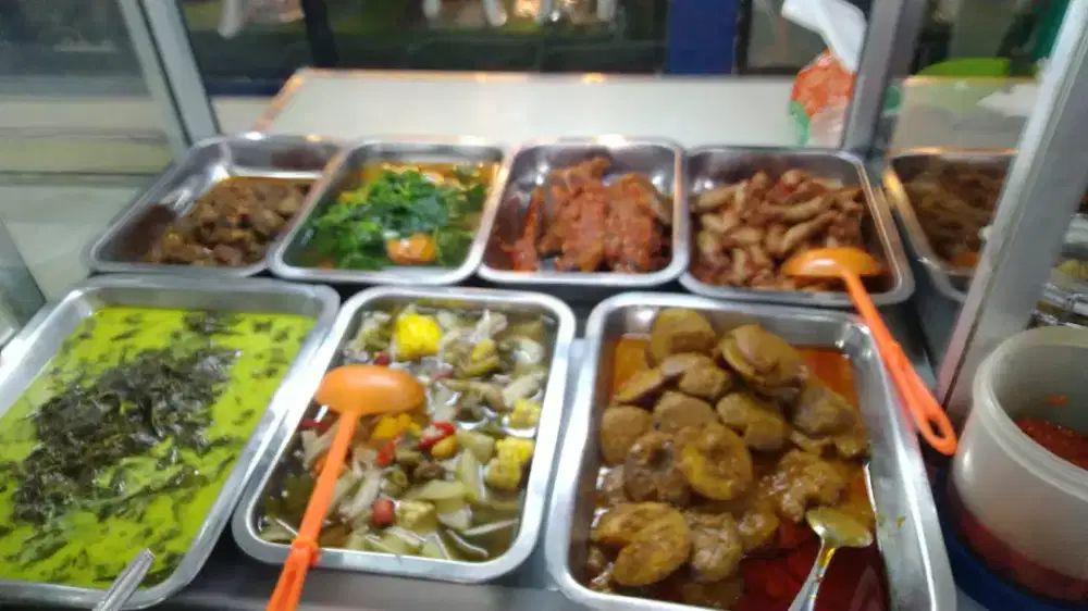 Dibutuhkan untuk menjaga Warung Nasi dan Warung Kue