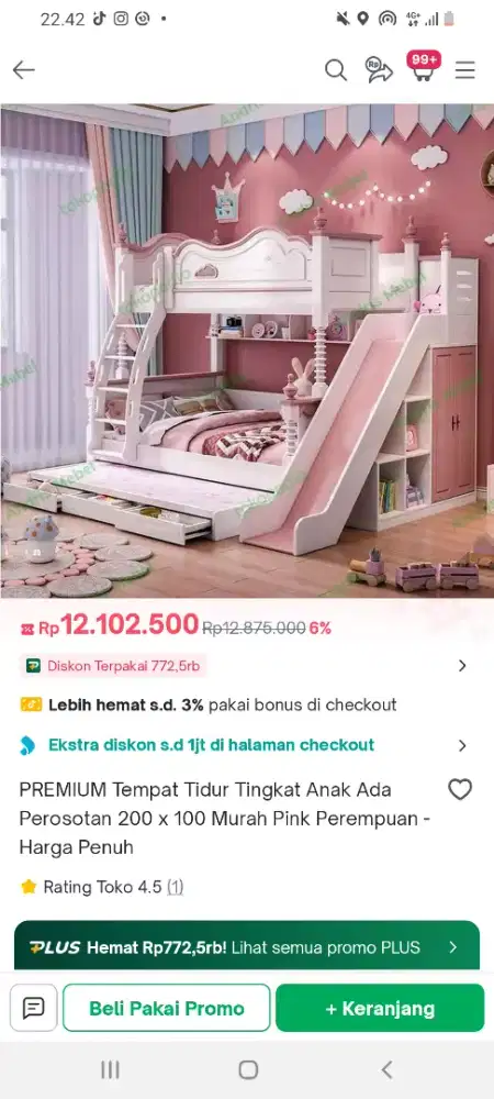 Dipan tempat tidur anak perempuan
