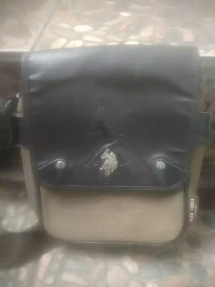Tas slempang polo touch