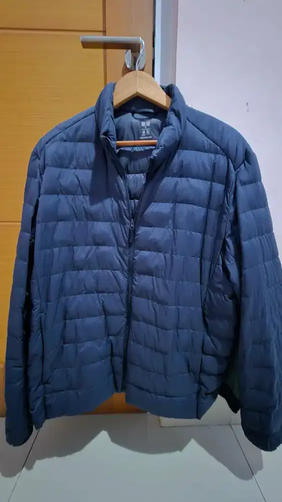 Jaket Uniqlo Ultra Light Down size XL