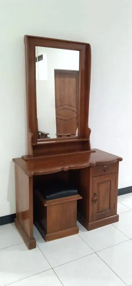 Meja Rias Set Kayu Jati