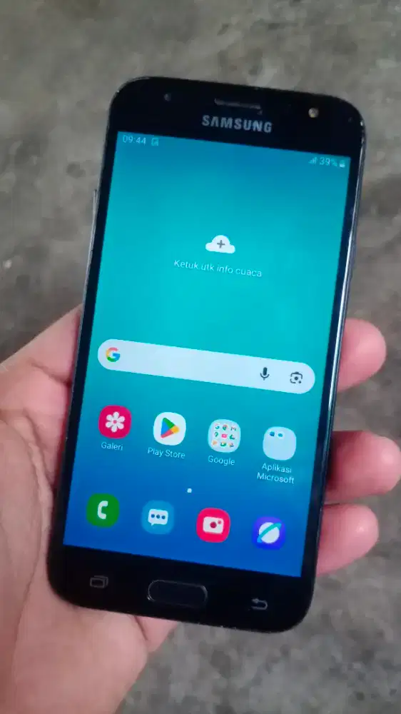 Samsung j3 pro 2017 warna hitam