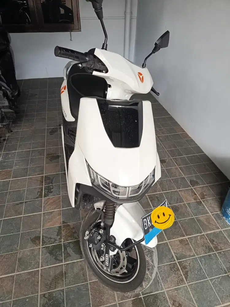 dijual motor listrik yadea t9