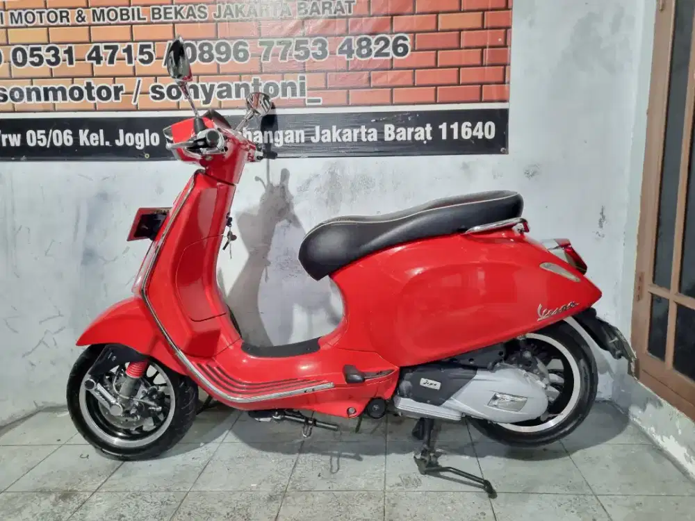 MEWAH ! PIAGGIO VESPA SPRINT FACELIFT IGET ABS LED 150 THN 2022 MERAH