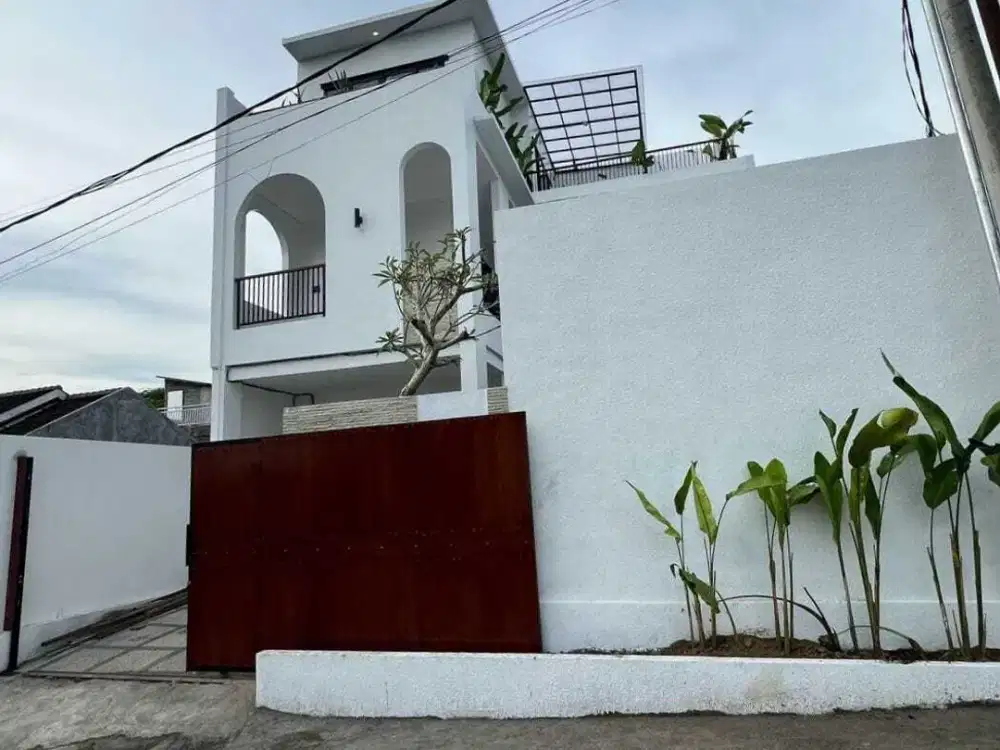 FOR SALE NEW 3 STOREY  VILLA AT KUTUH GWK VIEW