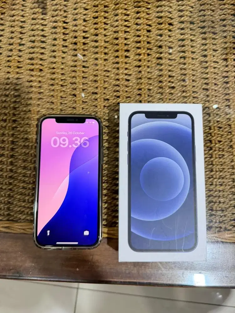 Apple iPhone 12 128gb ex iBox Hitam