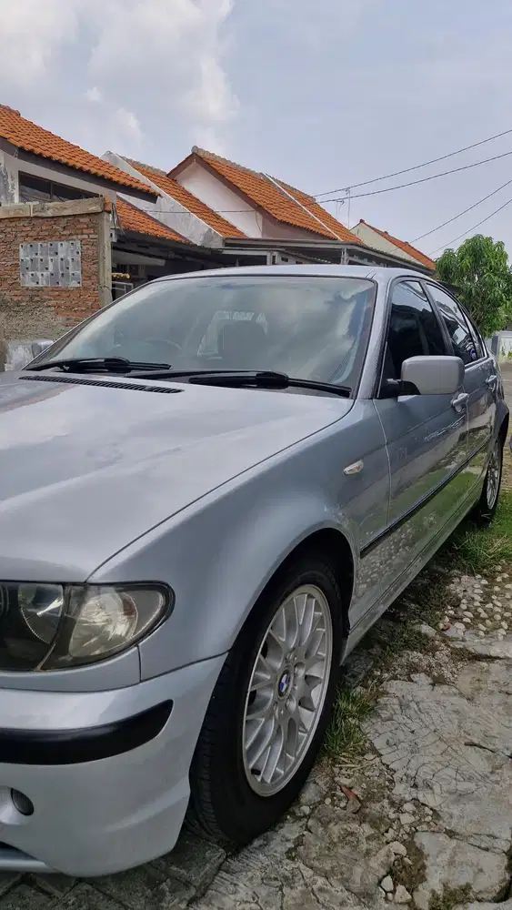 BMW 325i 2001 Bensin