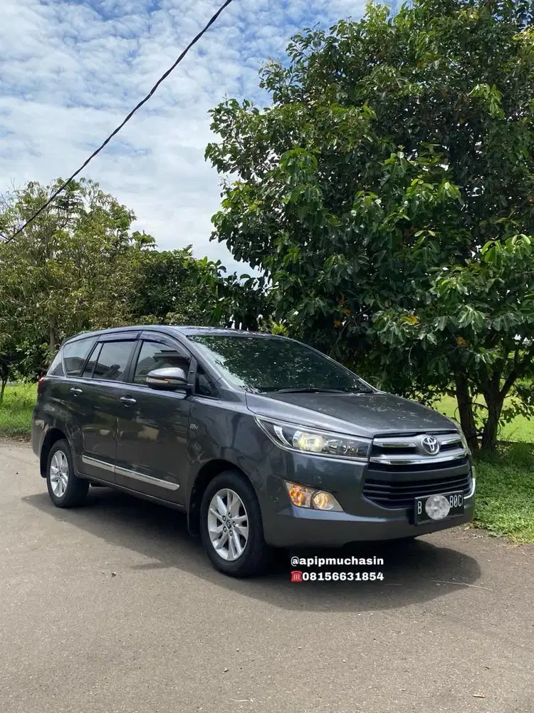 Kijang innova v matic 2017 kondisi istimewa full original