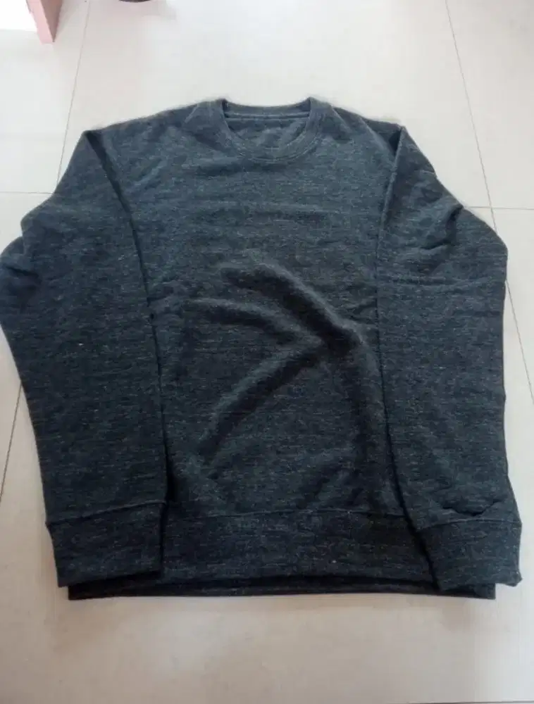 Crewneck Sweater & Training Pants Uniqlo