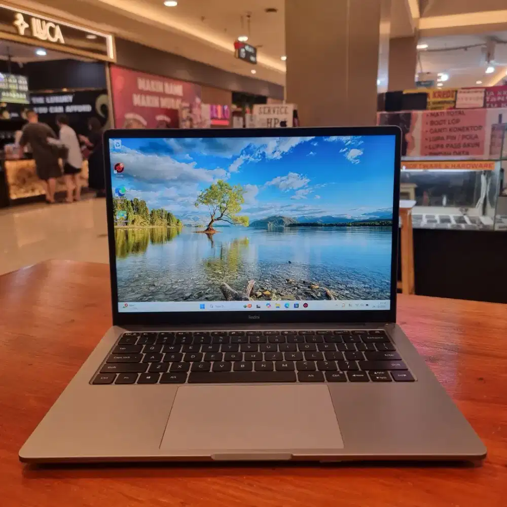 Redmi Book ~ intel Core i7-1270P ~ RAM 8GB