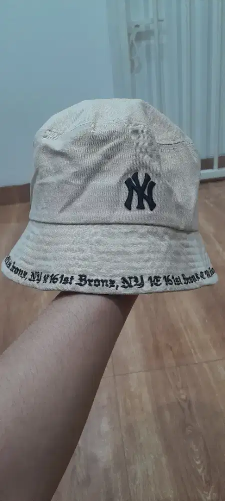 Jual topi bucket merek Yankees MLB original
