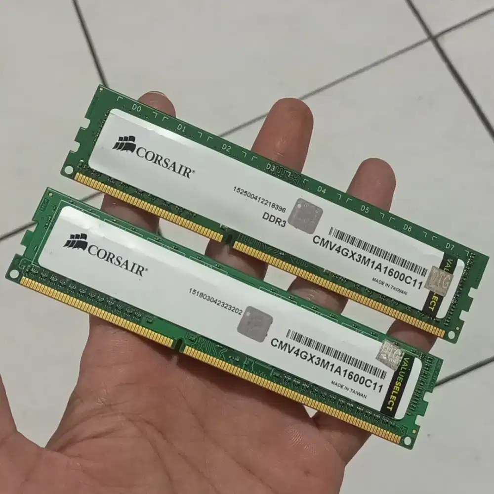 Corsair 8GB (2 keping 4GB) PC 12800