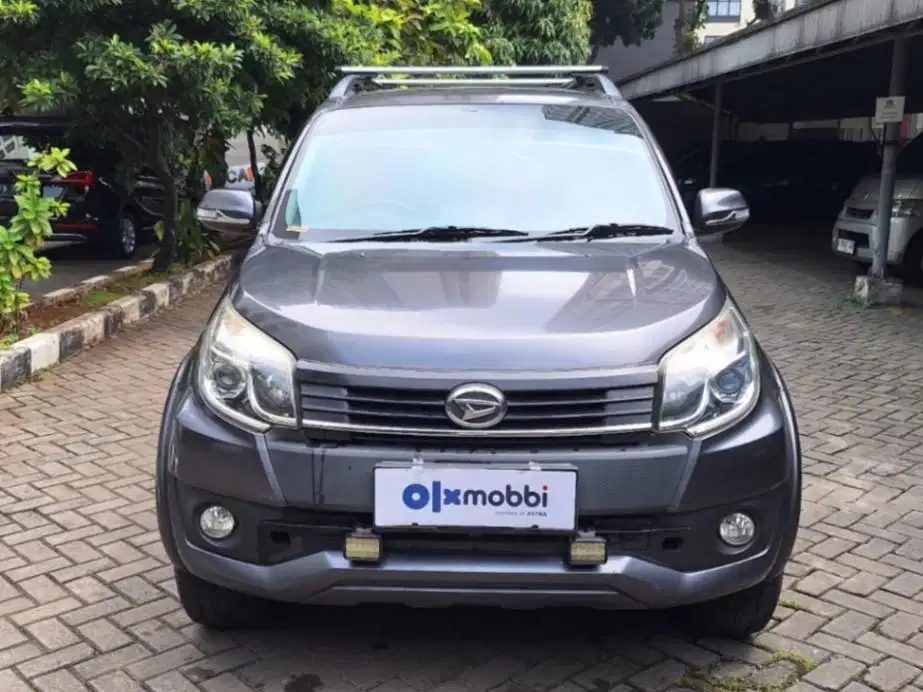 DP MURAH Daihatsu Terios 1.5 R Bensin-MT 2017 Abu CUFSB