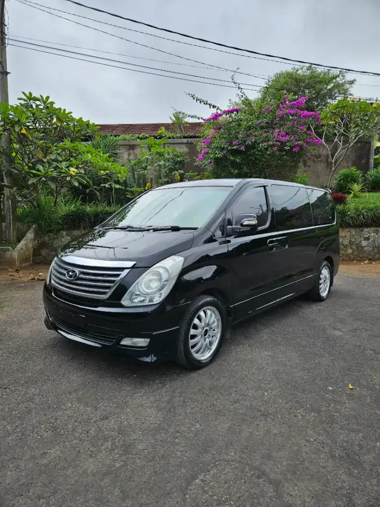 Hyundai H1 Royale bensin 2013 Cash