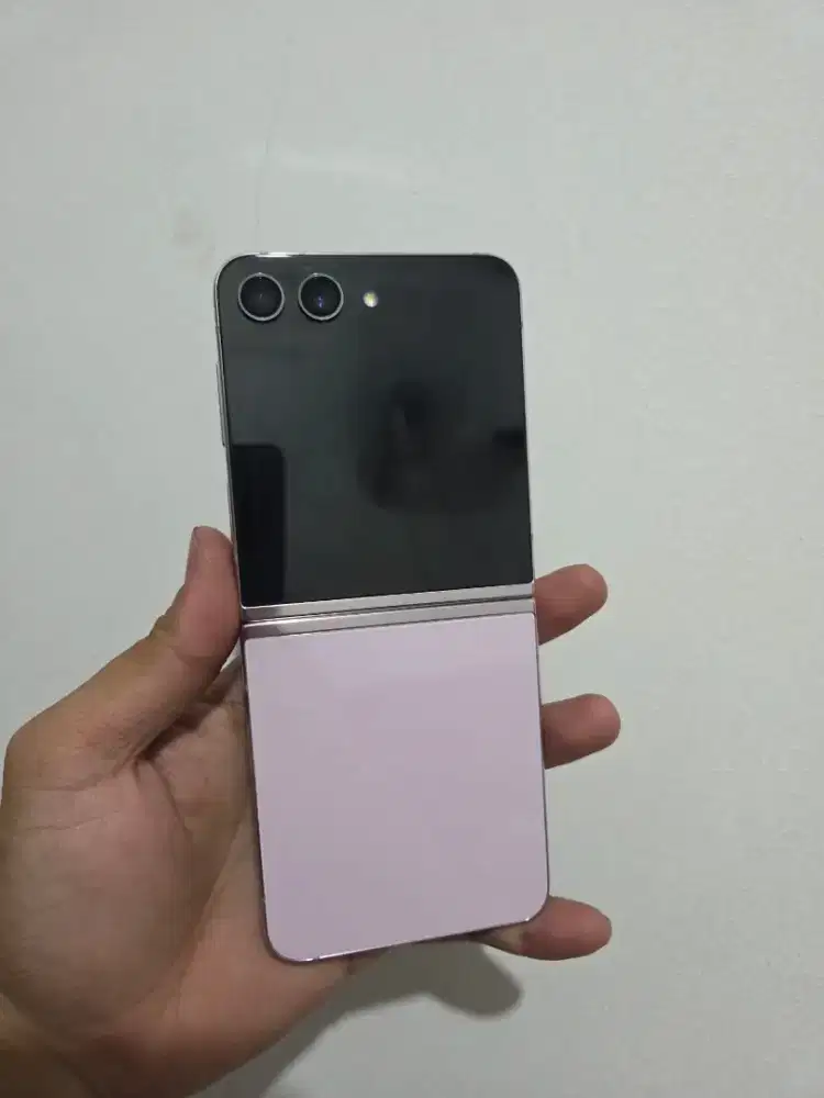 Samsung Z Flip 5 8+8/512gb bisa TT