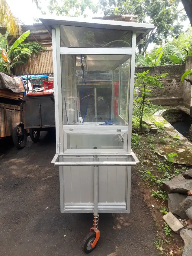 Dicari wanita max 30 tahun Jaga stand cilung