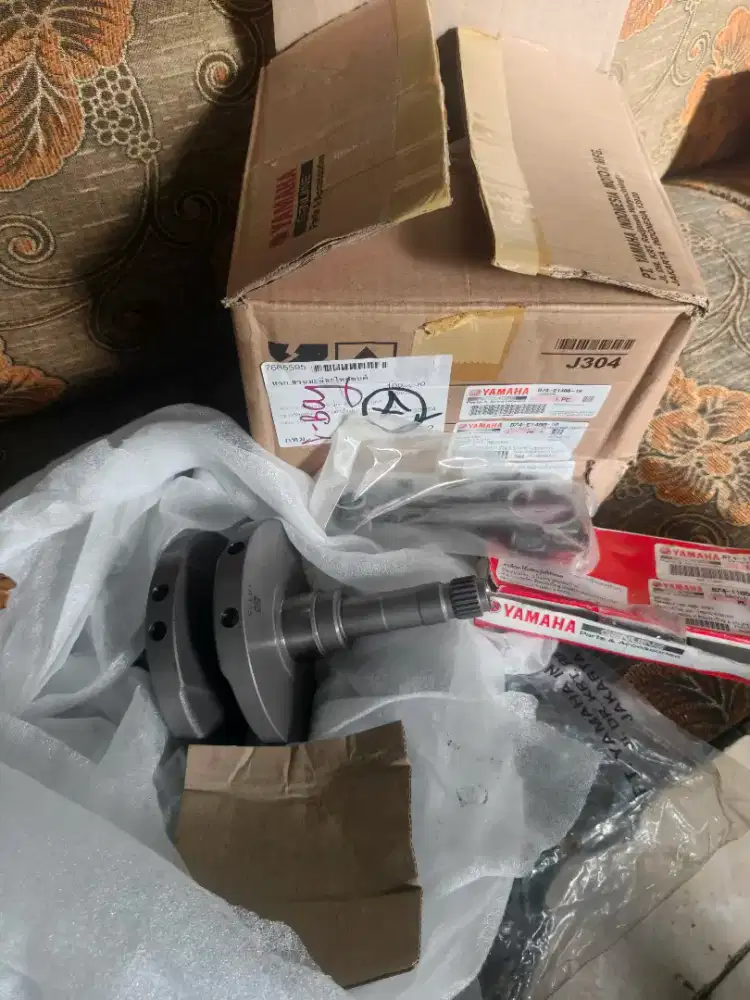 Kruk as xmax 300 b74 baru