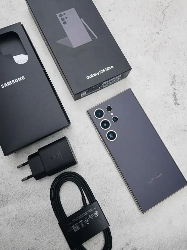 Samsung S24 Ultra 12/512 Eks sein