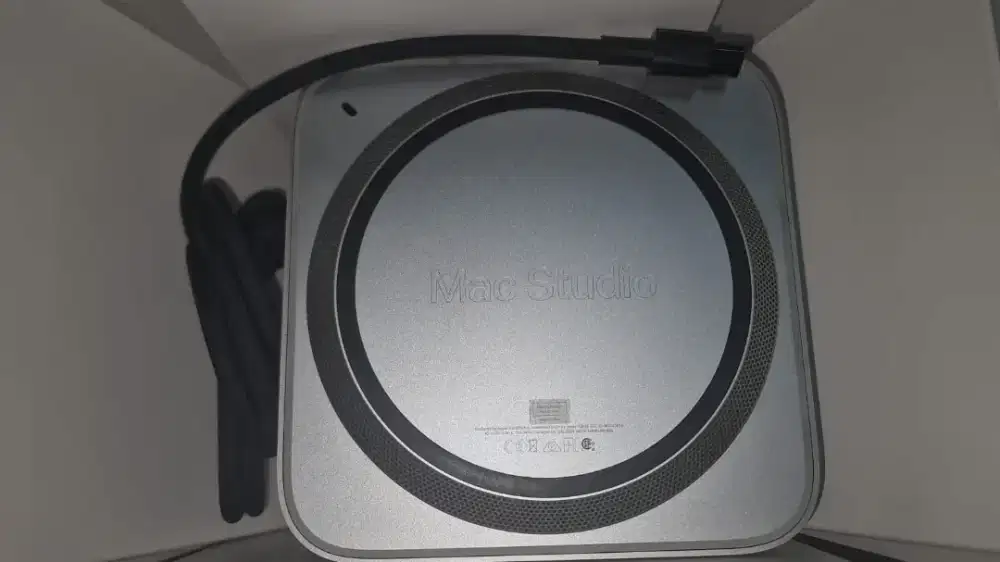 Mac Studio M1 Max (2022) | 32 | 512GB