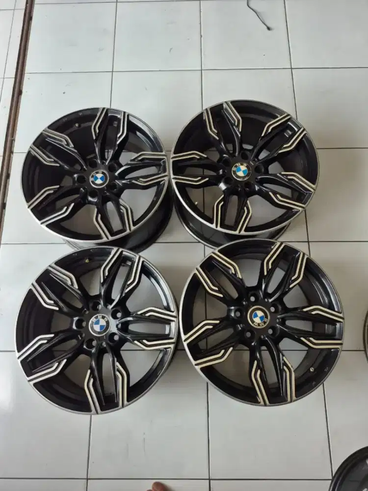 Velg Rep.Bmw M6 R18 pcd 5×120 lebar 8/9 et32..4pcs