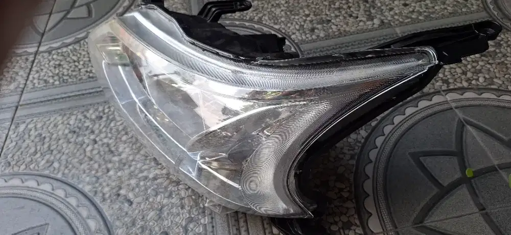 Headlamp Avanza/Xenia tahun 2016