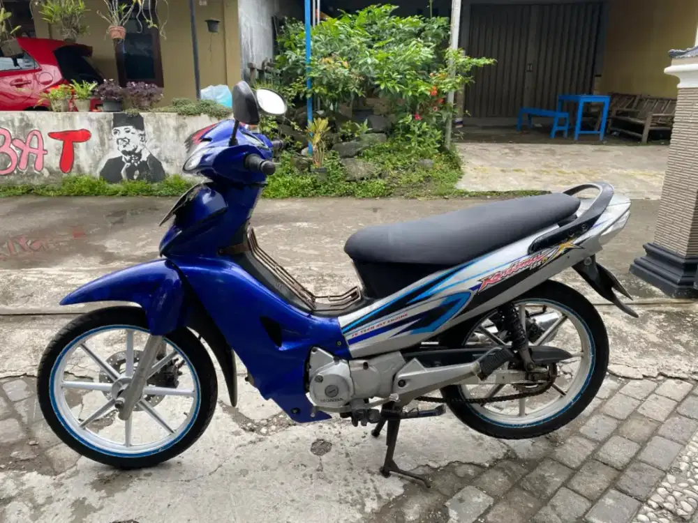 Honda karisma THN 2004 plat AB kota