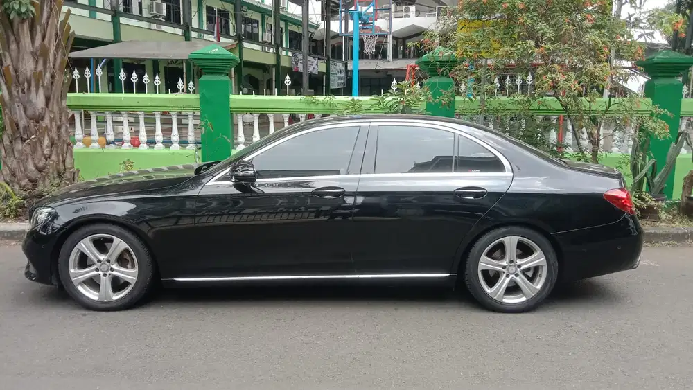 Mercedes-Benz E250 2017 Bensin