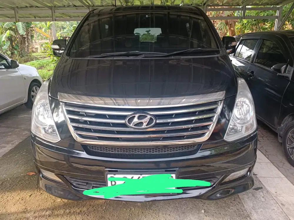 Hyundai H-1 2012 Bensin