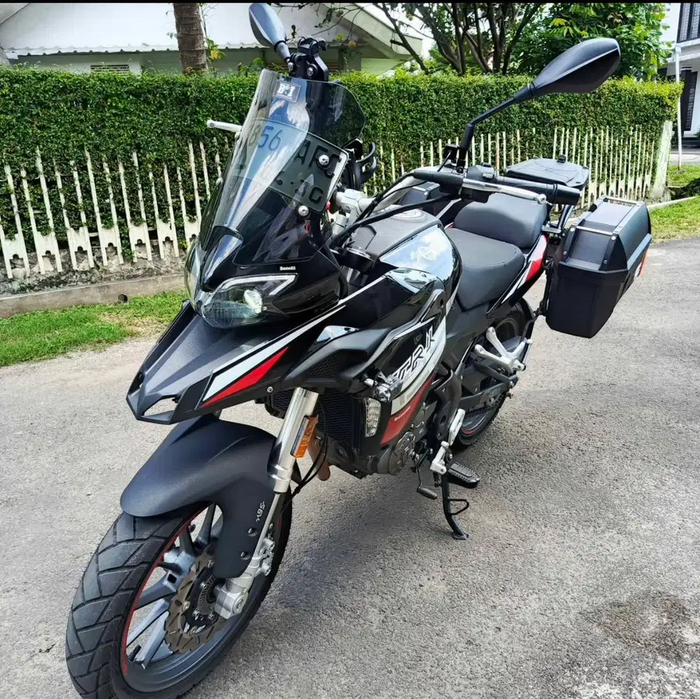 Benelli TRK 251 KM 1 ribu