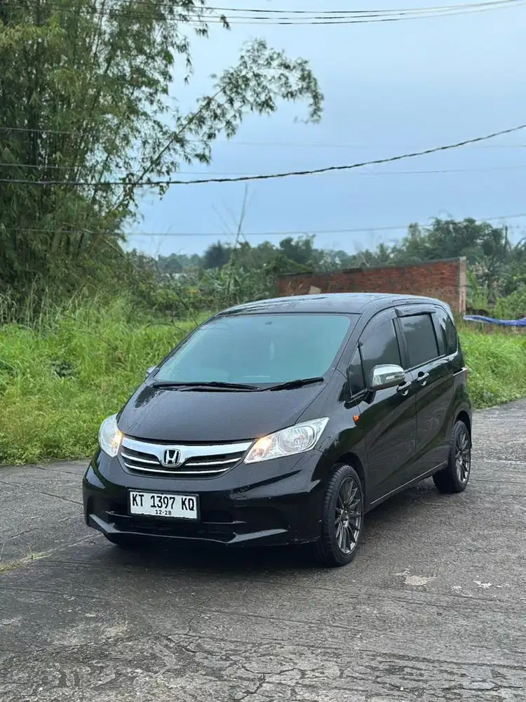 Honda Freed 2013 Bensin