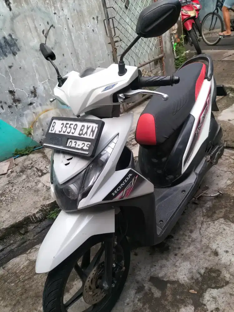 Honda Beat fi th 14 pjk idup
